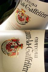 2000 Ch. Canon-La-Gaffelière, St Emilion 2000 Ch. Canon-La-Gaffelière, St Emilion