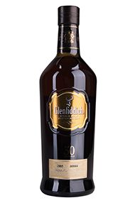 Glenfiddich 30 Year-Old, Speyside, Single Malt Scotch Whisky, 43.0% Glenfiddich 30 Year-Old, Speyside, Single Malt Scotch Whisky, 43.0%